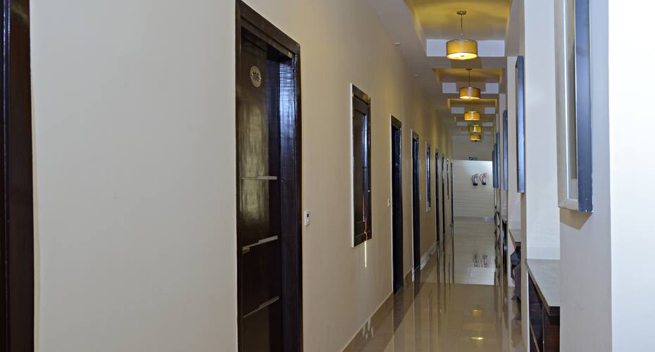 Evergreen Motel, Sitarganj 3